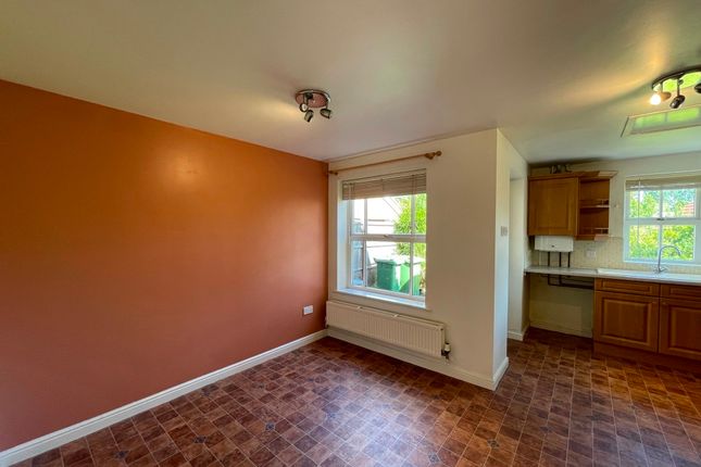 23, Wych Elm road, Leicester photo 4