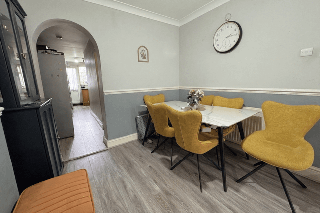73, Roman Road, London photo 5