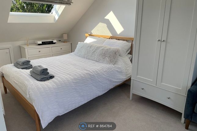 Atheldene Road Earlsfield, London photo 3