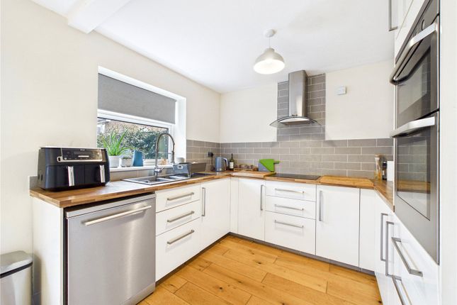 63, Nether Court, Essex photo 4