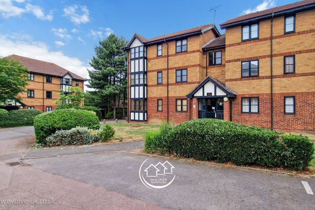 28 , Woodvale Way, London photo 4