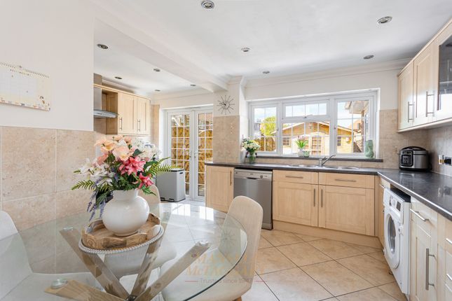 1 Chapel Road, Horley photo 4