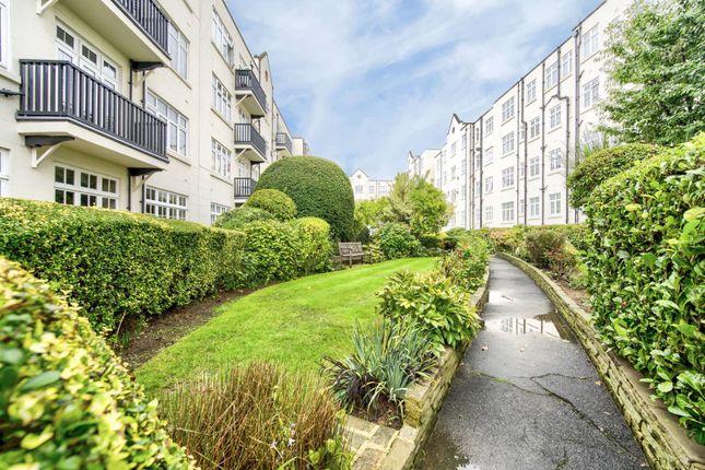 Flat for sale in Clifton Court, Northwick Terrace, Maida Vale, London
