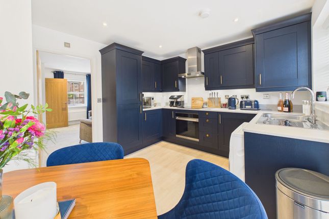 4 Aspen Avenue, Newcastle Upon Tyne photo 2