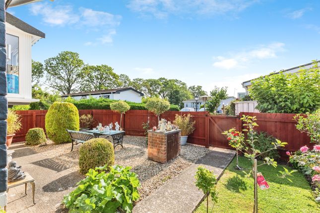 8, Kingsmead Park, Bedford Road, Rushden photo 2