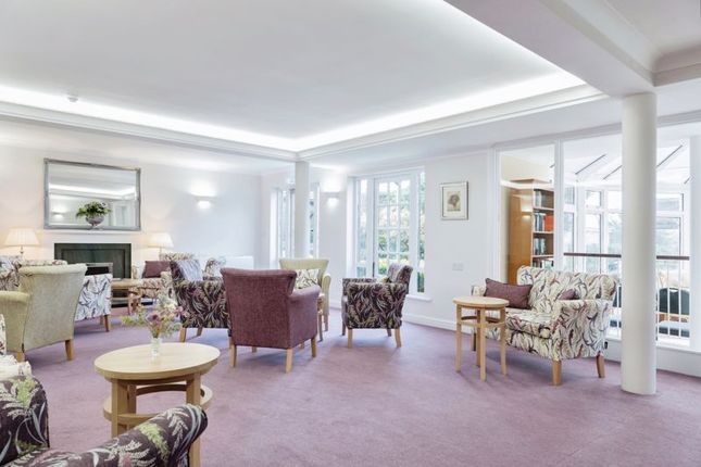 Flat for sale in Ash Lodge (Pegasus Court), Hook
