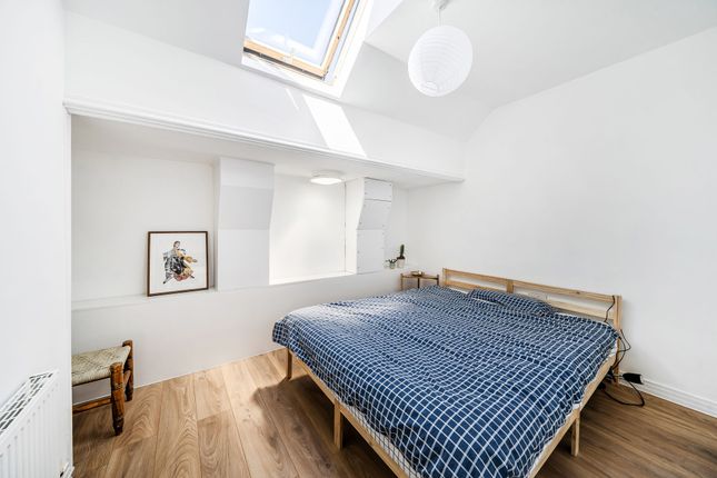 3 Old Forge Road, London photo 4