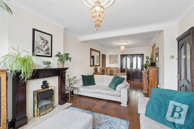29, Wadeville Avenue, Chadwell Heath photo 3