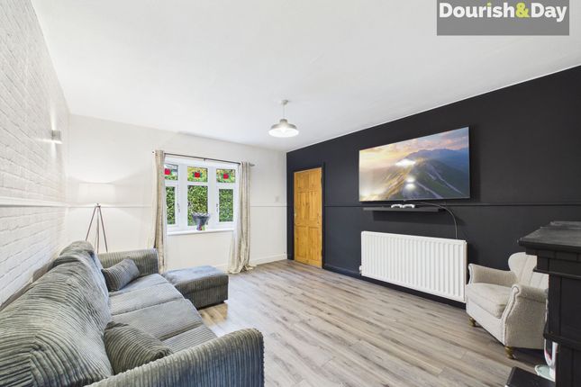 7 Merrivale Road, Stafford photo 2