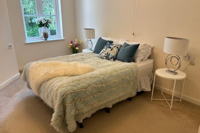 flat 35, High Street, Heathfield photo 2