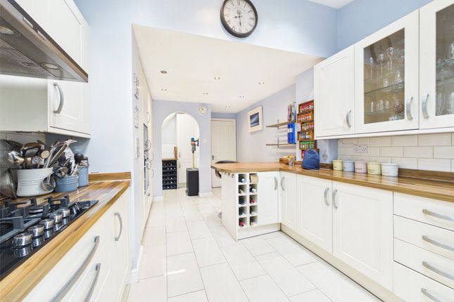 12, Pirie Avenue, Worcestershire photo 3