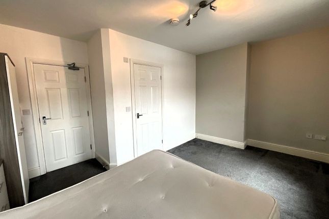 Room 5, 39 Mansfield Road, Doncaster photo 3