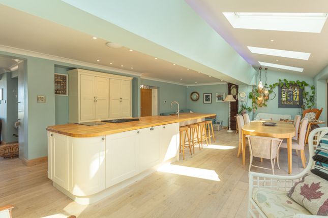 137, Sea Road, Westgate On Sea photo 3