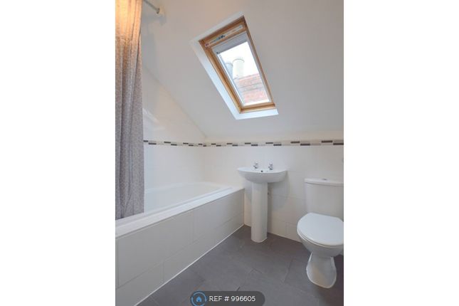 Room to rent in Grovesnor Road, Newcastle Upon Tyne