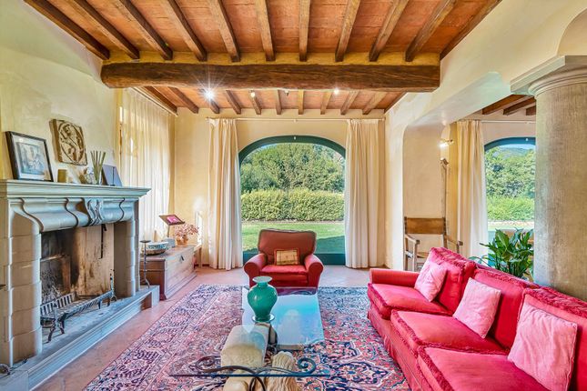 Villa for sale in Via Della Pieve Vecchia, 200, Lucca, It