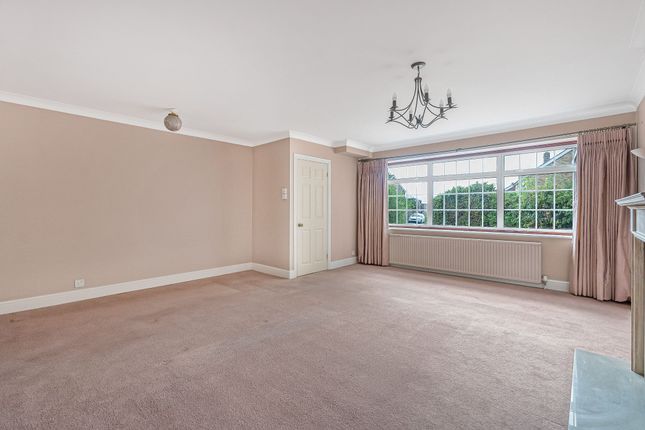 43 Lulworth Avenue, Goffs Oak photo 4