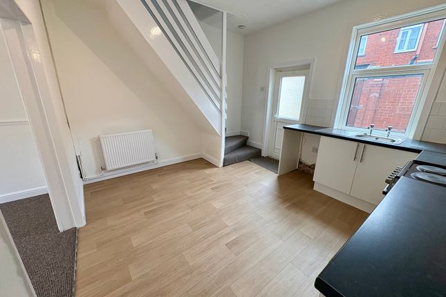 13, Dixon Street, Bolton photo 5