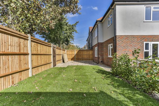 4, Tilehurst Road, Cheam photo 2