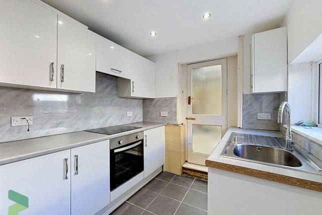 1, Rydal Avenue, Darwen photo 5