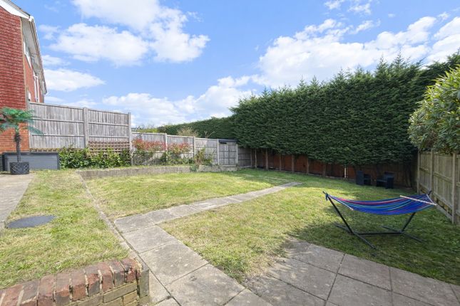 5, Oak Close, Lyndhurst photo 2