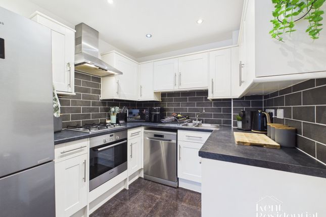 20 Wallis Place Hart Street, Maidstone photo 2