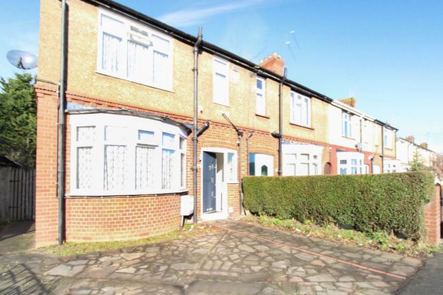 Semi-detached house to rent in Blundell Road, Luton, Bedfordshire