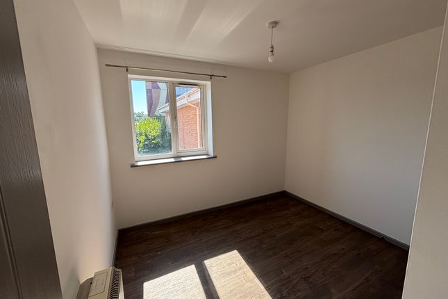 636, -638 New Chester Road, Wirral photo 2