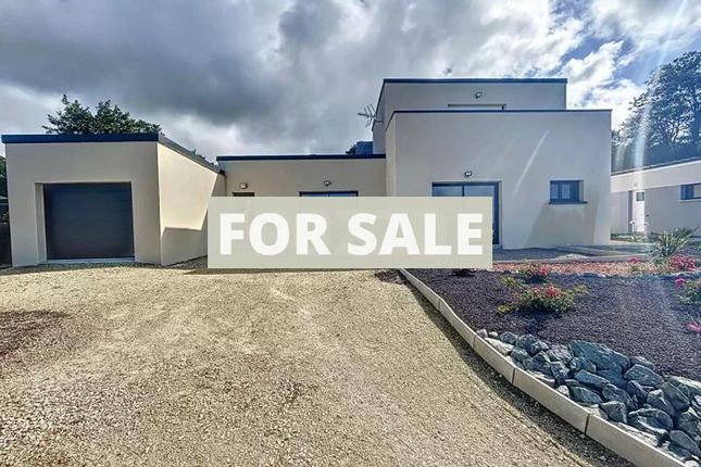 Property for sale in Saint-Georges-De-La-Riviere, Basse-Normandie, 50270, France