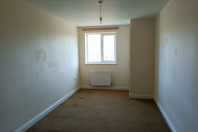 Shared accommodation to rent in Bradford Road, Huddersfield