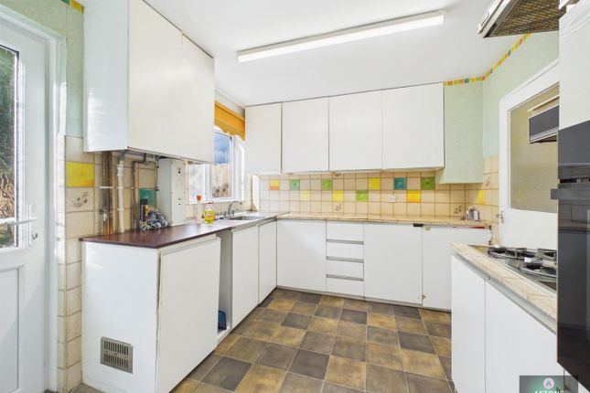 21, Constable Road, Crawley photo 3