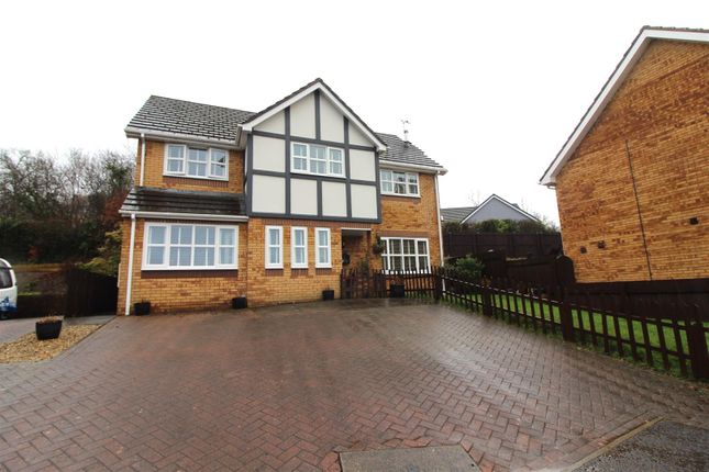 5, Glenview Rise, Newbridge photo 2