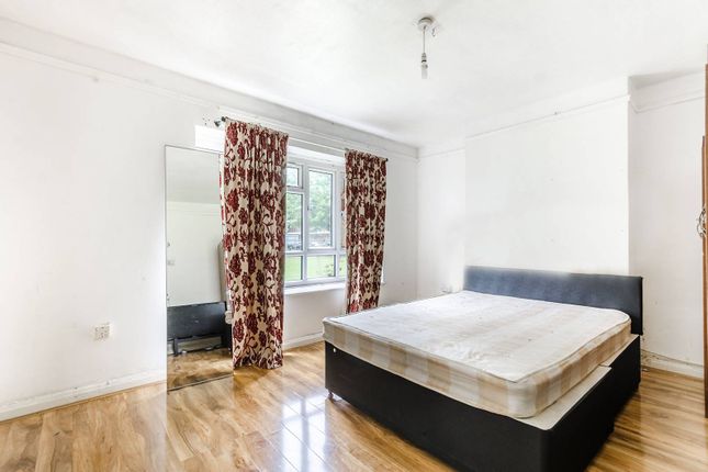 Flat for sale in Streatham Hill, Streatham Hill, London