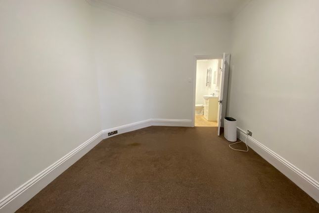 Flat to rent in Derby Road, Bournemouth