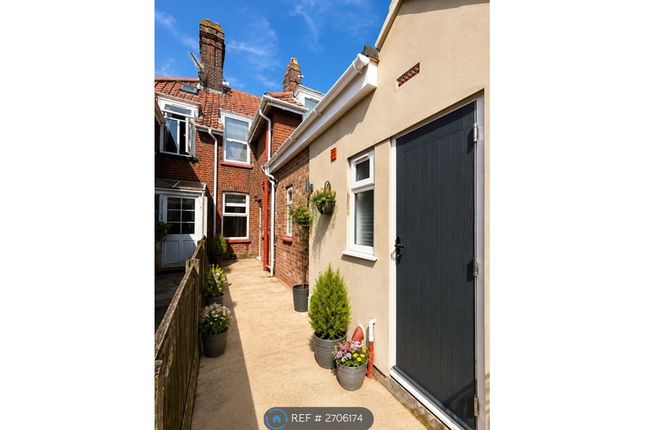 Chapel Place, The St Trowse, Norwich photo 3