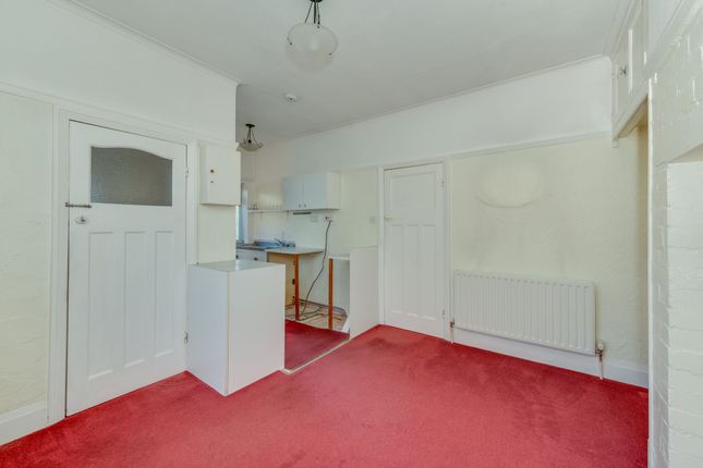 71 Hutcliffe Wood Road, Sheffield photo 4