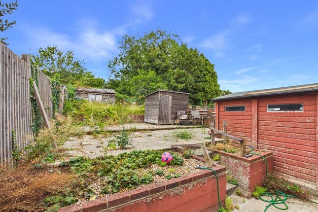 11 Ownsted Hill, Croydon photo 2