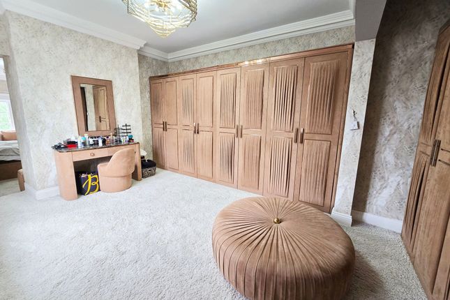 Walk In Closet