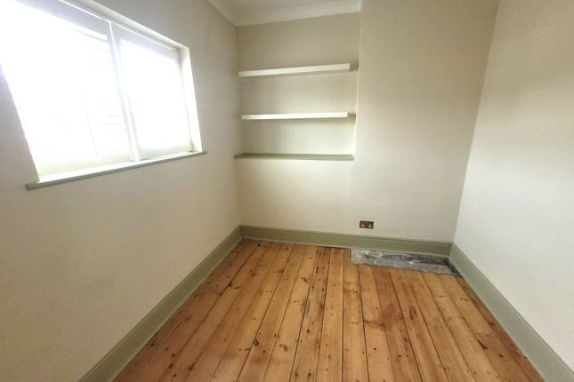 Terraced house to rent in Meadfield Road, Langley, Slough