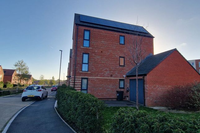 2, Abrahams Close, Bristol, Knowle photo 2