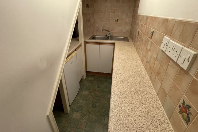 10 Kings Road, Doncaster photo 5