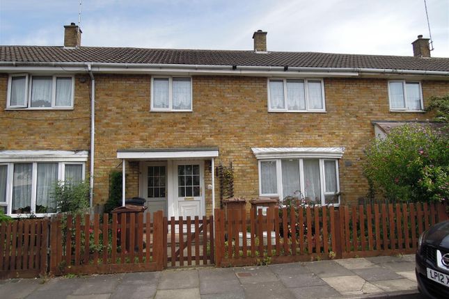 Thumbnail Terraced house to rent in Lyndale, Stevenage