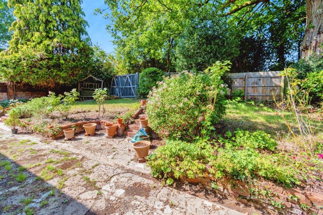 3 The Orchards,, Shrubbs Hill Road, Hampshire photo 4