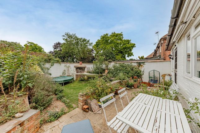 137 The Street, Faversham photo 4