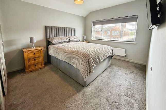 42, Beverley Grove, Lincoln photo 2
