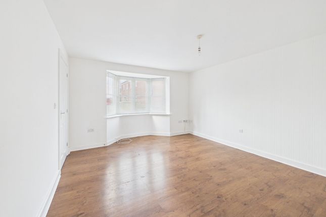 10 Wharfside Close, Gloucester photo 2