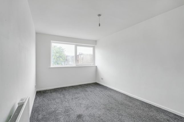 24 The Nook, Broadgate Avenue, Nottingham photo 2