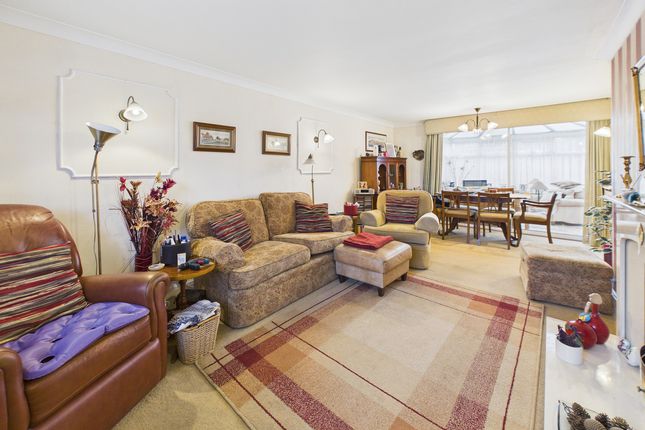 16, Datchworth Turn, Hemel Hempstead photo 3