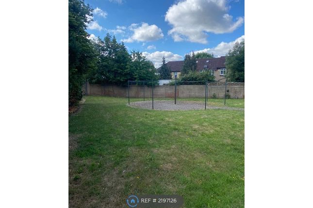 Flat, The Haven Green Road, London photo 4