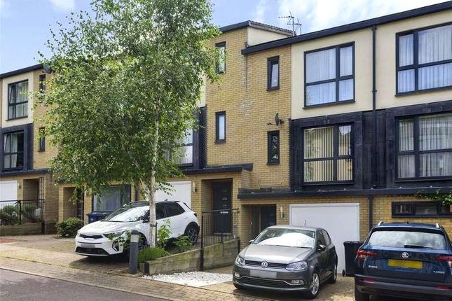 Thumbnail Terraced house for sale in Snowberry Close, Barnet