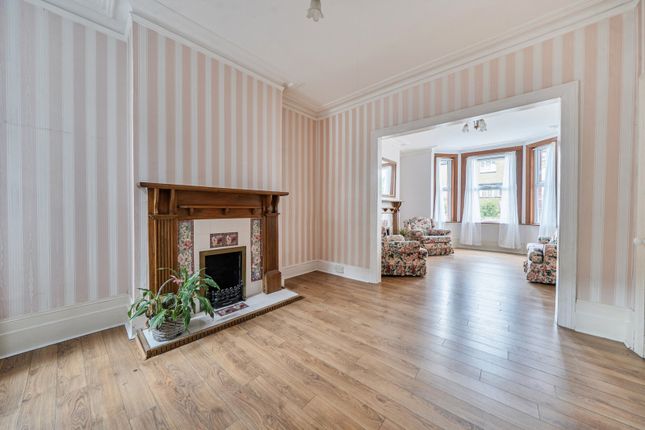 170, Charlton Lane, London photo 4